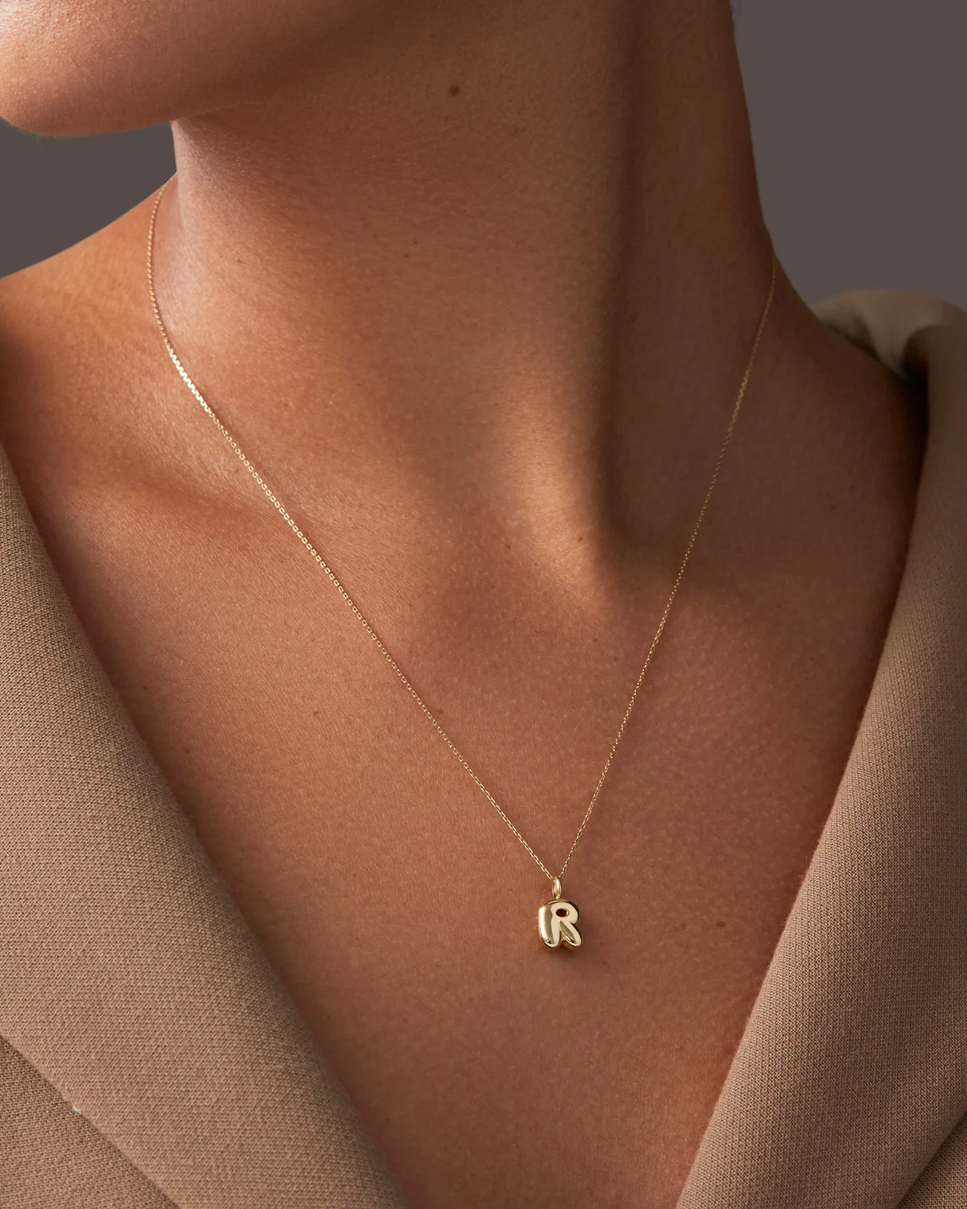14K Gold Bubble Letter Necklace - R - Image 2