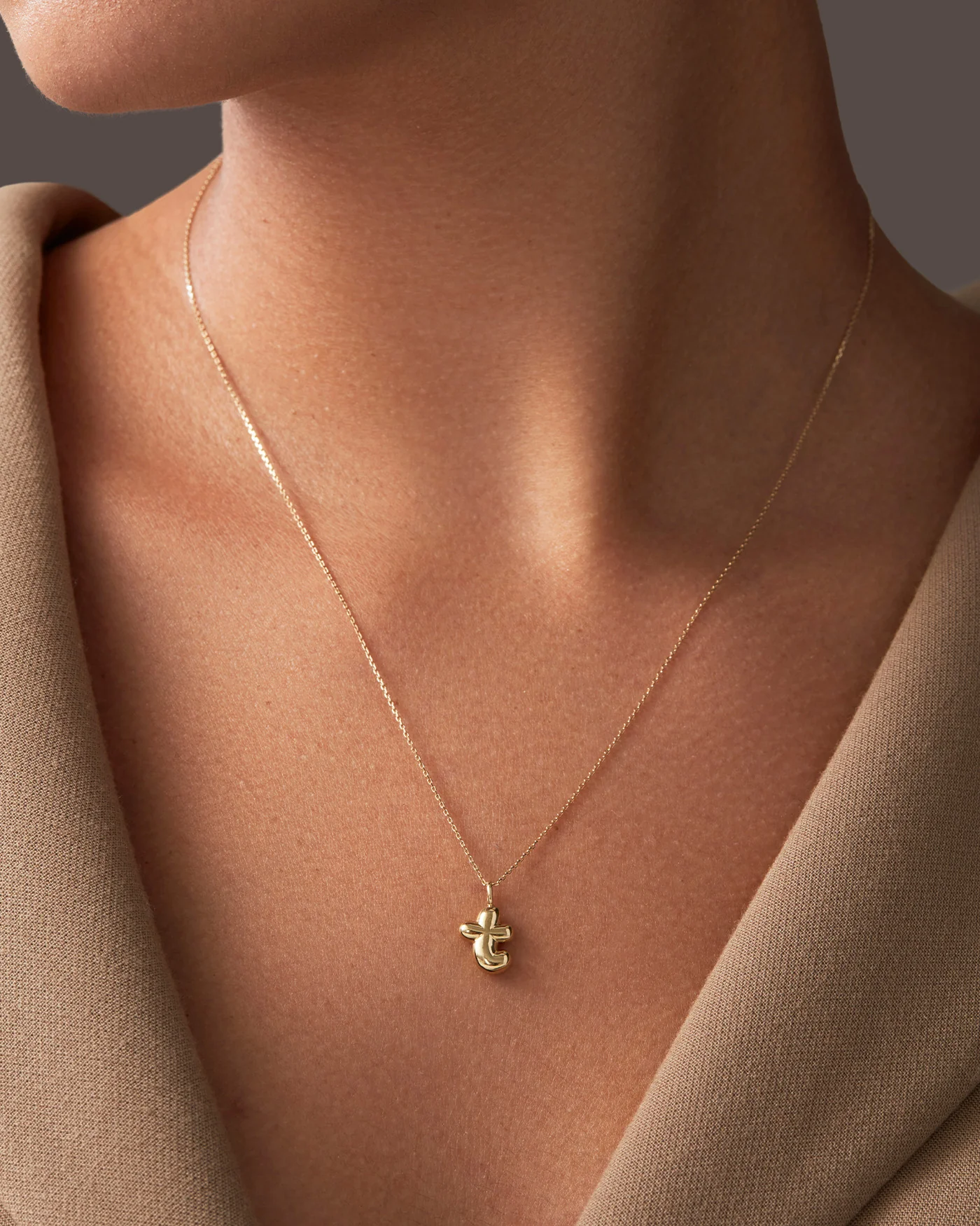 14K Gold Bubble Letter Necklace - T - Image 2