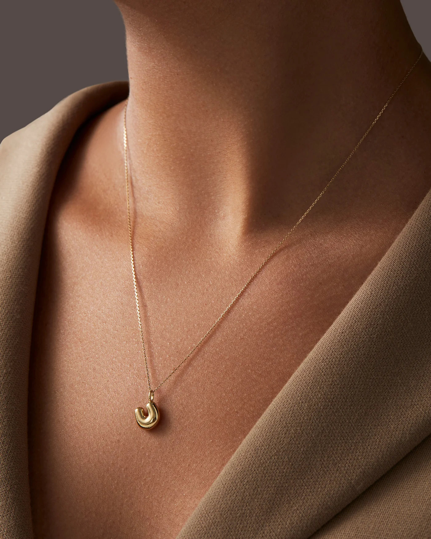 14K Gold Bubble Letter Necklace - U - Image 2