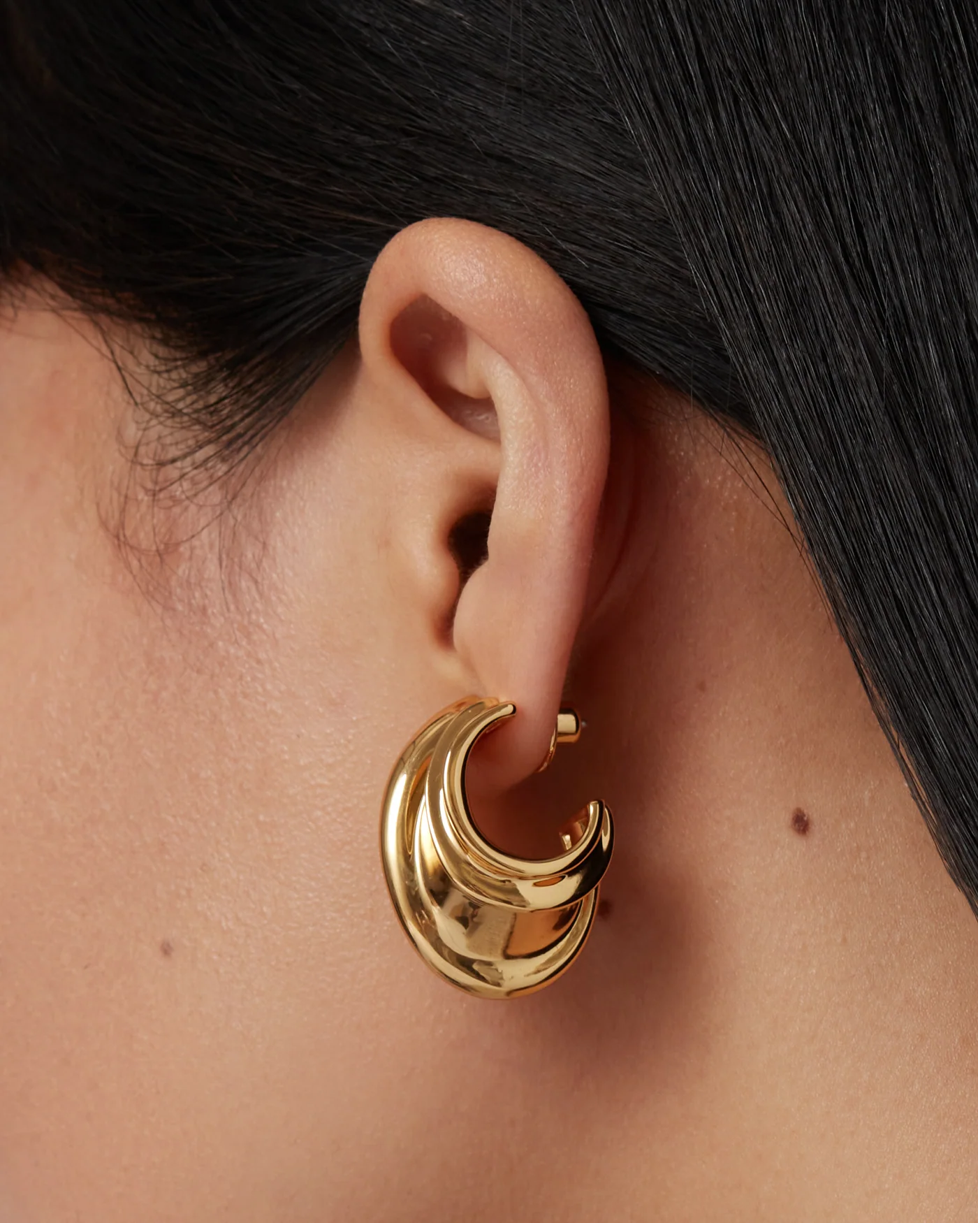 Leona Hoop Earrings - Image 4