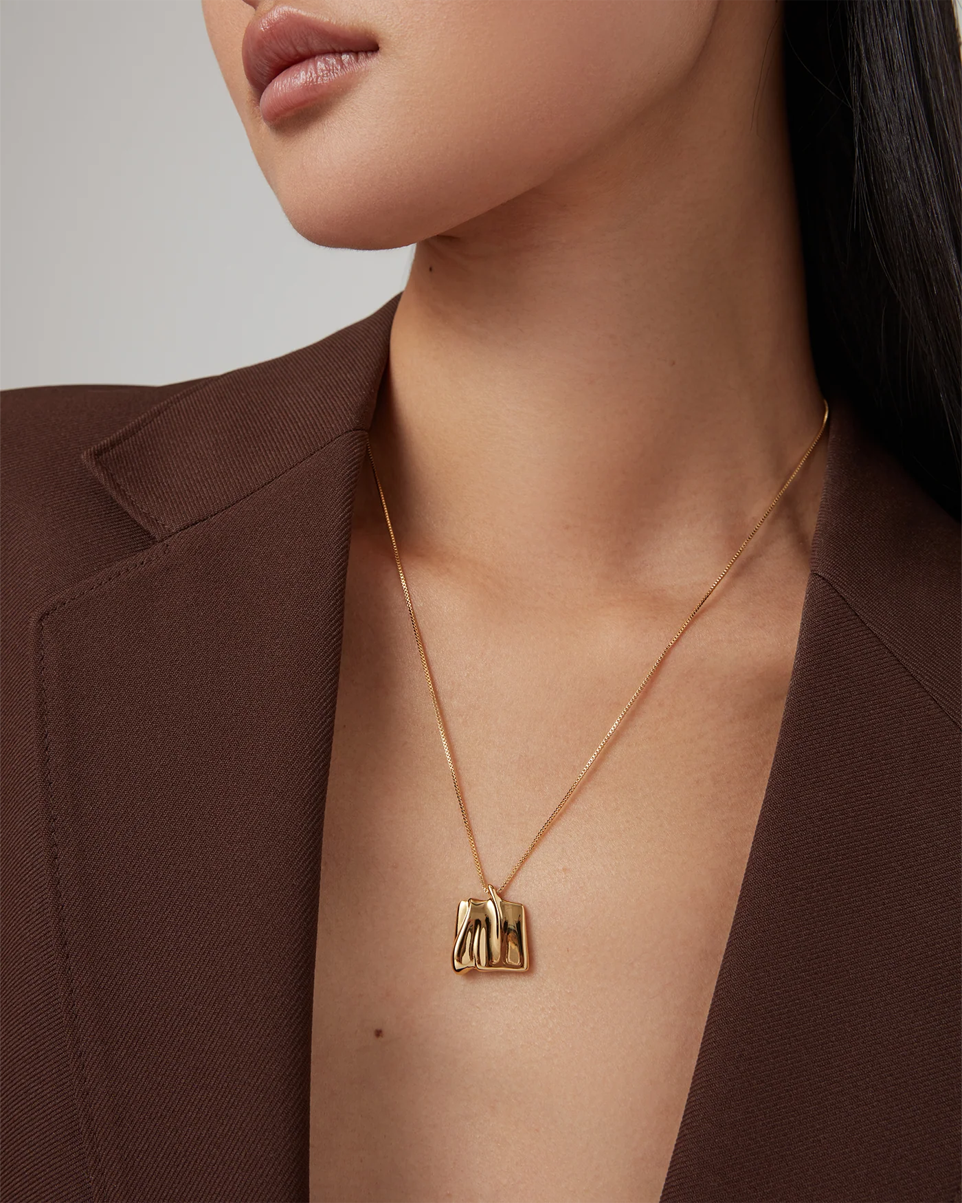 Small Sundra Pendant Necklace - Image 4