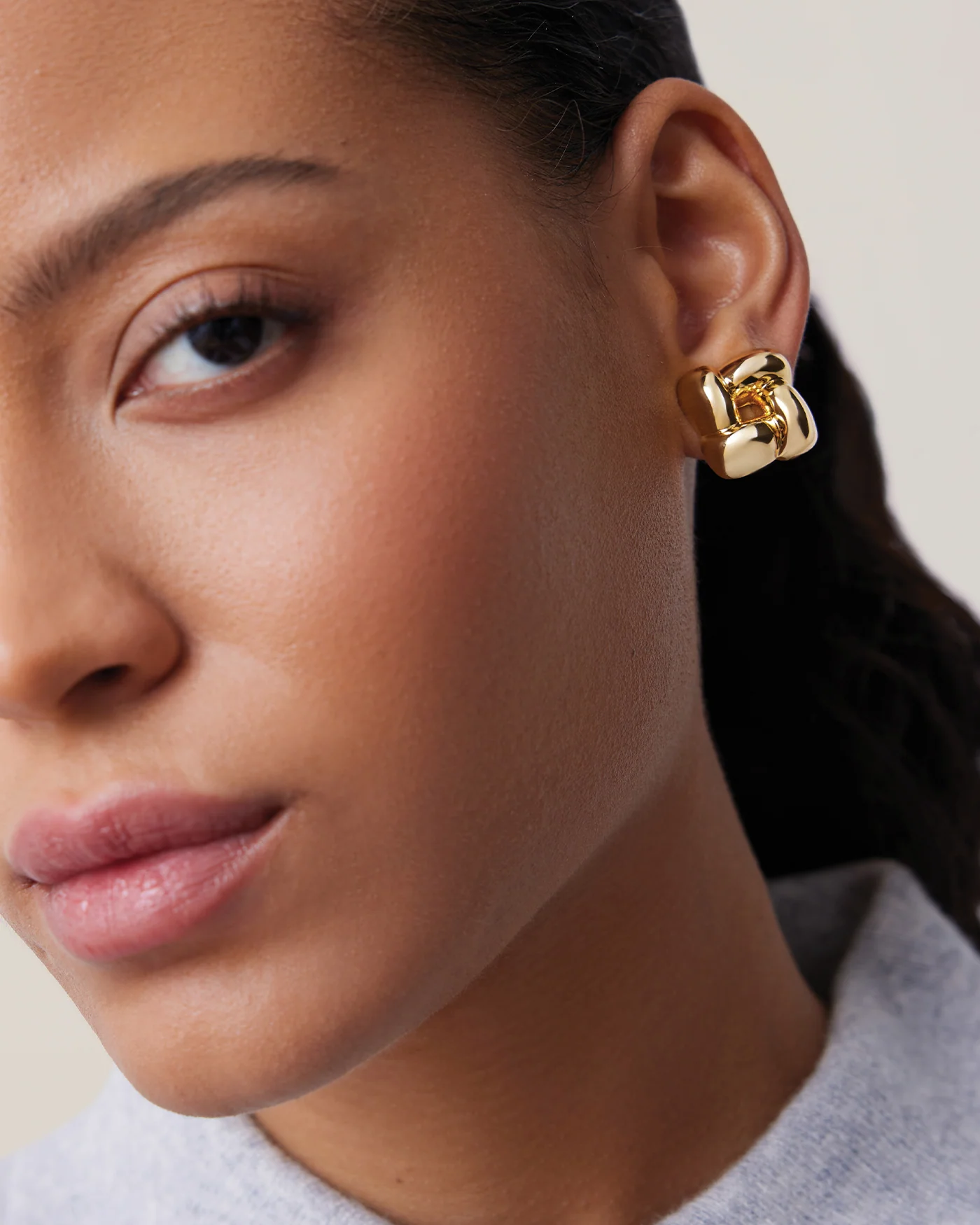 Small Woven Square Earrings - Image 2
