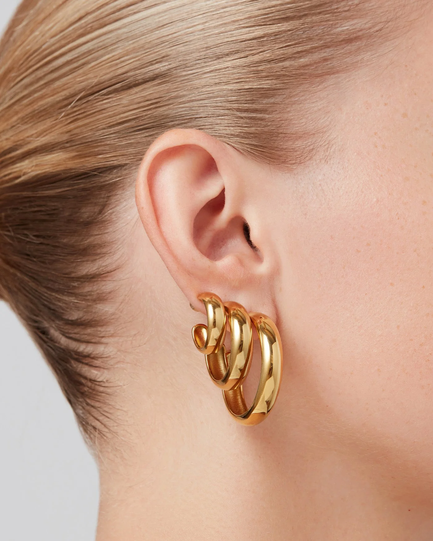 Staple Hoop Earrings - Large - Image 4